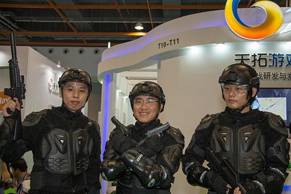 《三国名将》制作人齐Cosplay 为好游戏站台